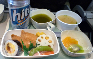 大韓航空のアッサリ系スシ昼食